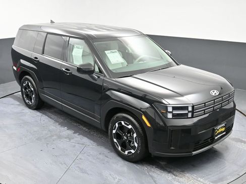 Used 2025 Hyundai Santa Fe SE image 43