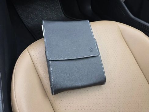 Used 2019 Volkswagen Jetta SE w/ Cold Weather Package image 34