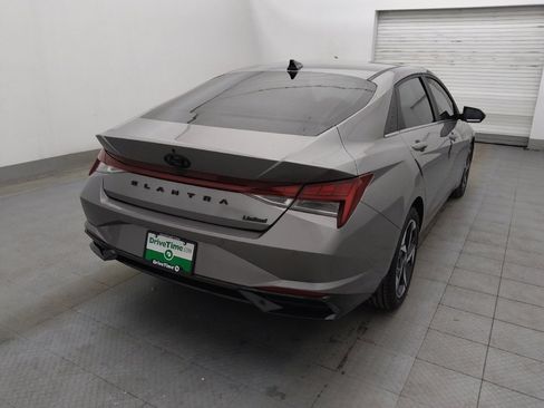 Used 2023 Hyundai Elantra Limited image 9
