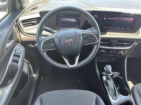 Used 2025 Buick Encore GX Preferred AWD/4WD image 15