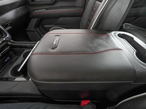 Used 2026 GMC Yukon XL AT4 Ultimate image 32