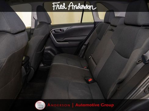 Used 2025 Toyota RAV4 LE AWD/4WD image 7