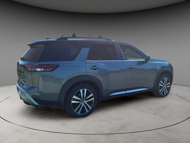Certified 2024 Nissan Pathfinder Platinum AWD/4WD image 7
