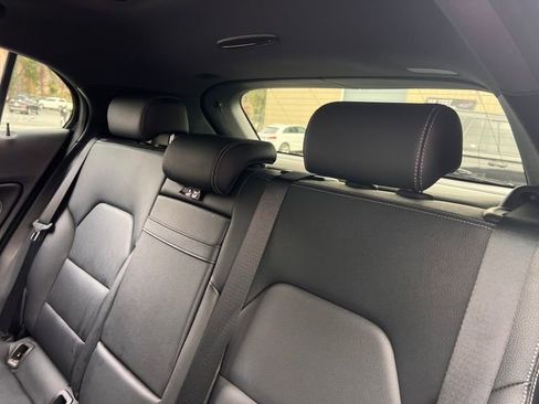 Used 2018 Mercedes-Benz GLA 250 4MATIC image 21