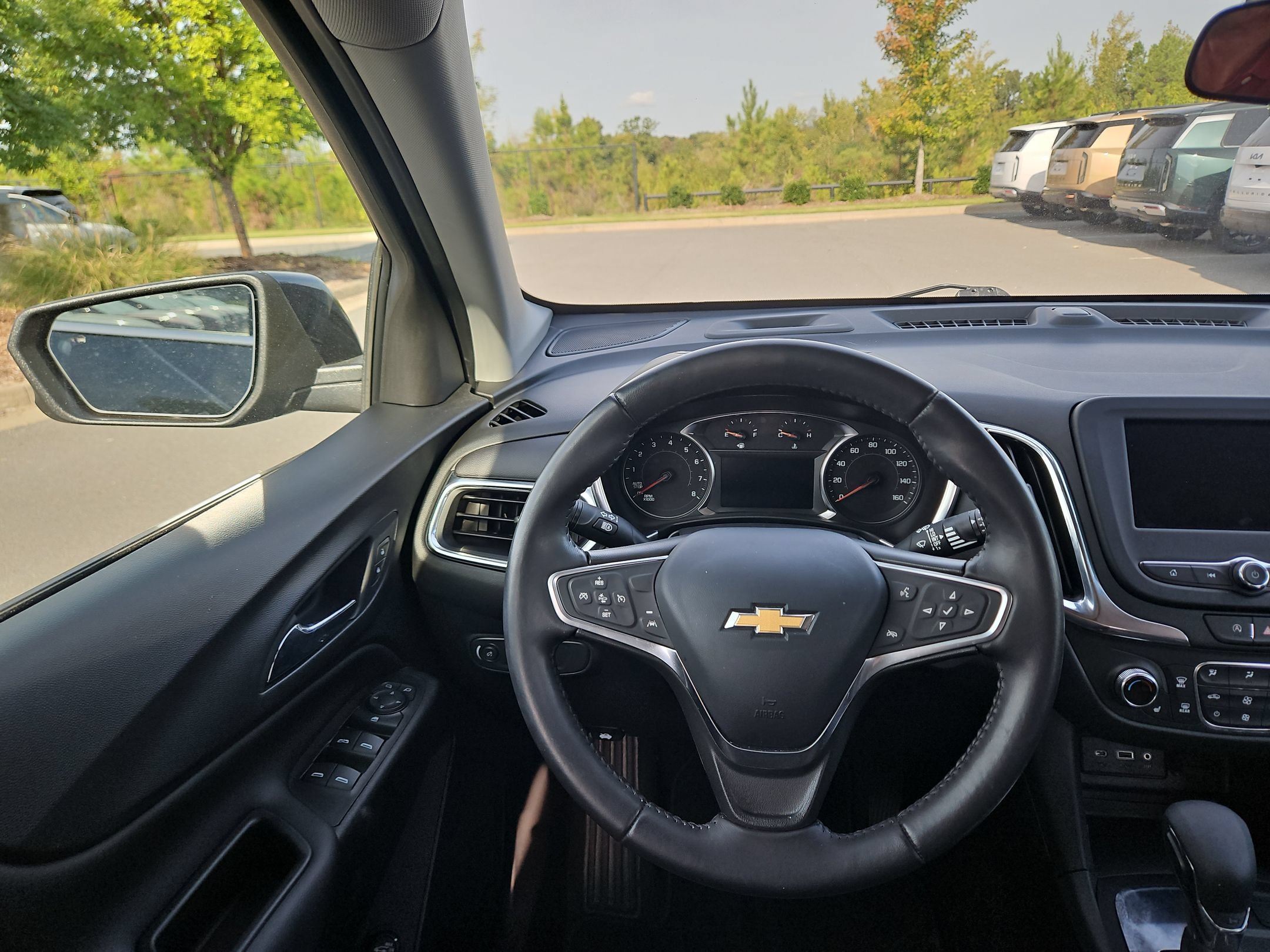 Used 2022 Chevrolet Equinox LT FWD image 9
