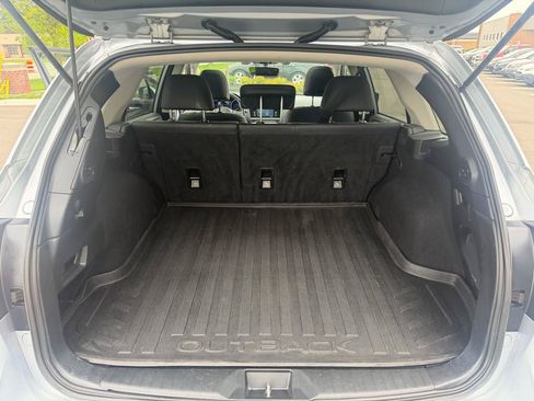 Used 2017 Subaru Outback 2.5i Limited AWD/4WD image 15
