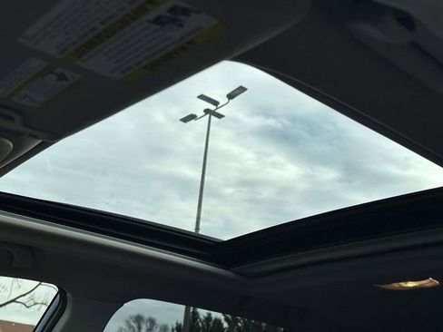 Used 2021 Subaru Forester Premium image 19