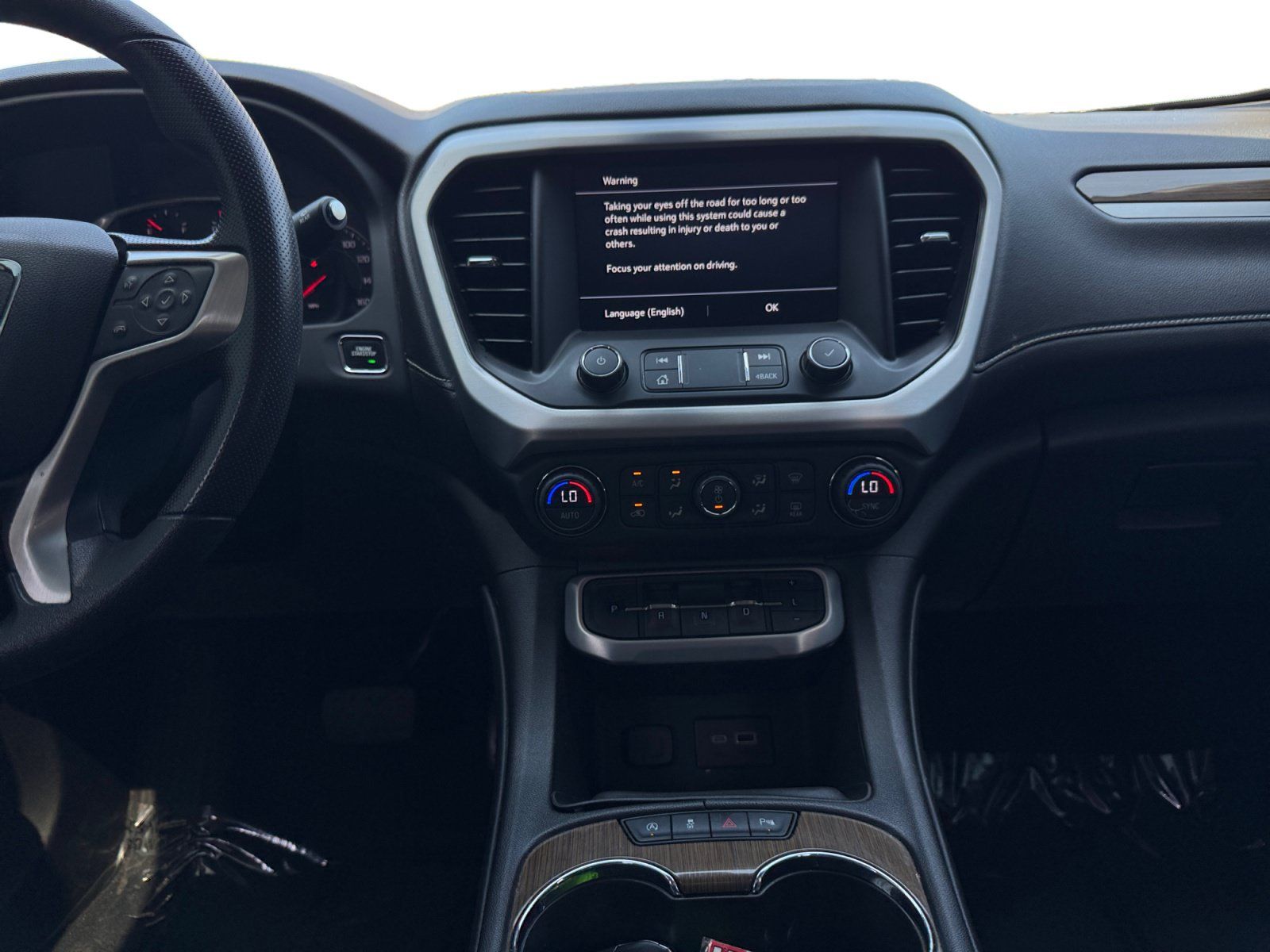 Used 2022 GMC Acadia SLE FWD image 11