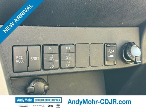 Used 2017 Toyota RAV4 Limited image 23