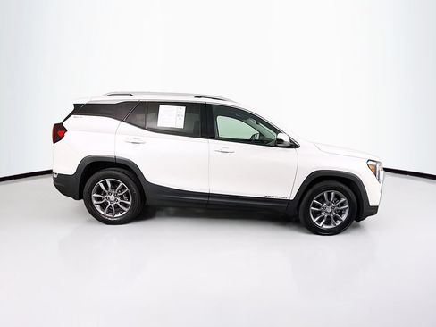 Used 2023 GMC Terrain SLT w/ LPO, Floor Liner Package FWD image 11
