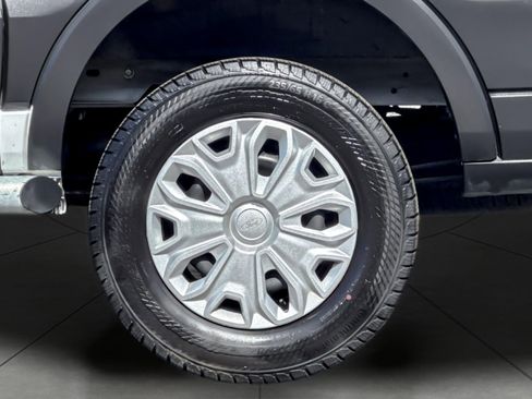 Used 2024 Ford Transit 250 Low Roof w/ Exterior Upgrade Package image 22