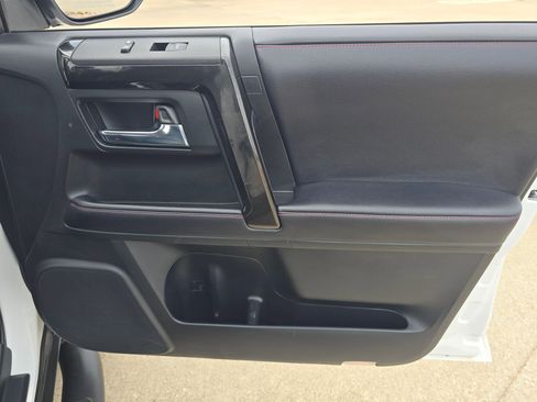 Used 2019 Toyota 4Runner TRD Off-Road Premium image 29