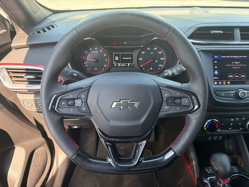Used 2023 Chevrolet TrailBlazer RS AWD/4WD image 23
