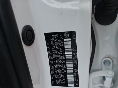 Used 2025 Toyota Camry SE image 28