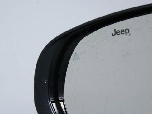 Used 2018 Jeep Compass Limited w/ Navigation Group image 12