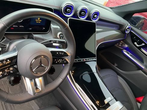 Used 2025 Mercedes-Benz GLC 43 AMG 4MATIC image 14