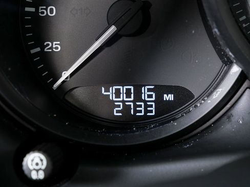 Certified 2022 Porsche Macan S AWD/4WD image 12