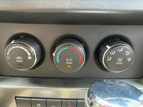 Used 2011 Jeep Liberty Sport w/ Trailer Tow Class III Group AWD/4WD image 29