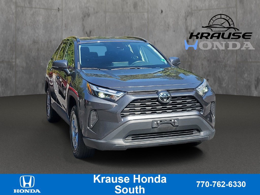 Used 2024 Toyota RAV4 XLE AWD/4WD image 1