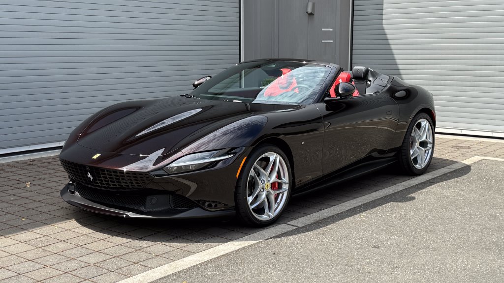 Used 2026 Ferrari Roma Spider RWD image 1