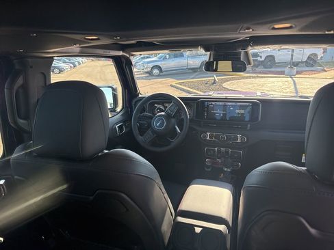 New 2026 Jeep Gladiator Rubicon w/ Safety Group image 28