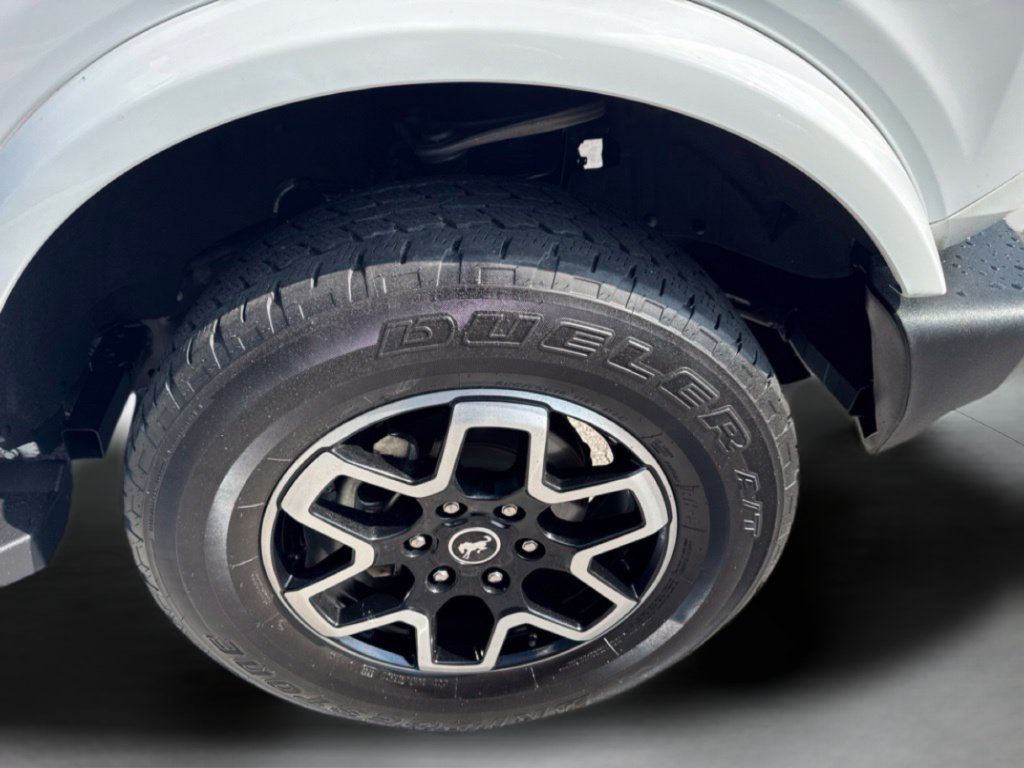 Used 2024 Ford Bronco Outer Banks AWD/4WD image 34