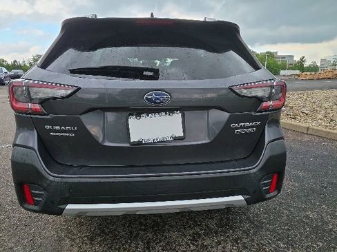 Used 2020 Subaru Outback Touring w/ Tech Package 2 AWD/4WD image 4