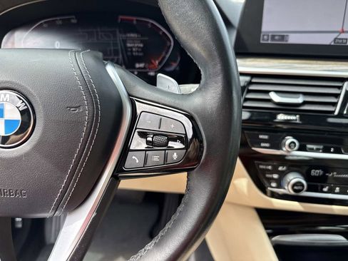 Used 2020 BMW 530i w/ M Sport Package RWD image 25