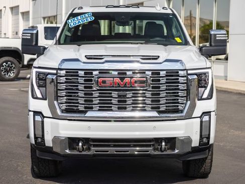 Used 2026 GMC Sierra 3500 Denali w/ Denali Reserve Package AWD/4WD image 2