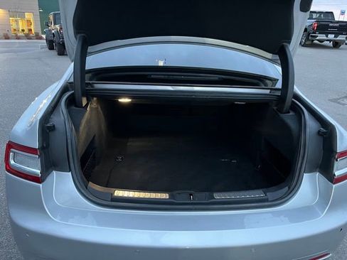 Used 2018 Lincoln Continental Premiere image 30