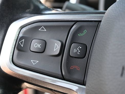 Used 2021 RAM 1500 Laramie AWD/4WD image 16