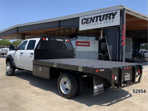 Used 2023 RAM 5500 Tradesman w/ Chrome Appearance Group AWD/4WD image 6