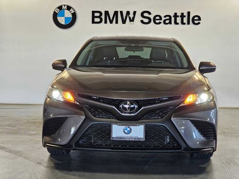 Used 2020 Toyota Camry SE FWD image 6