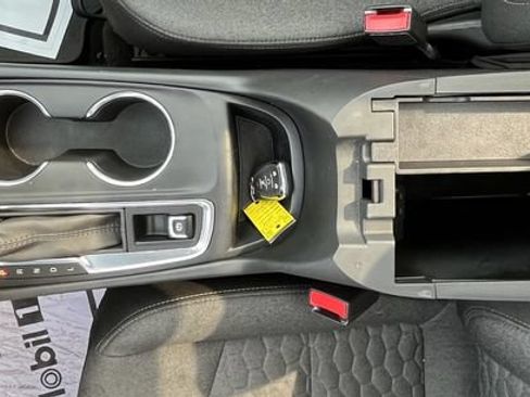 Certified 2020 Chevrolet Equinox LT FWD image 10
