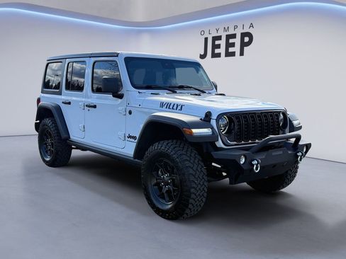 Certified 2025 Jeep Wrangler Willys image 8
