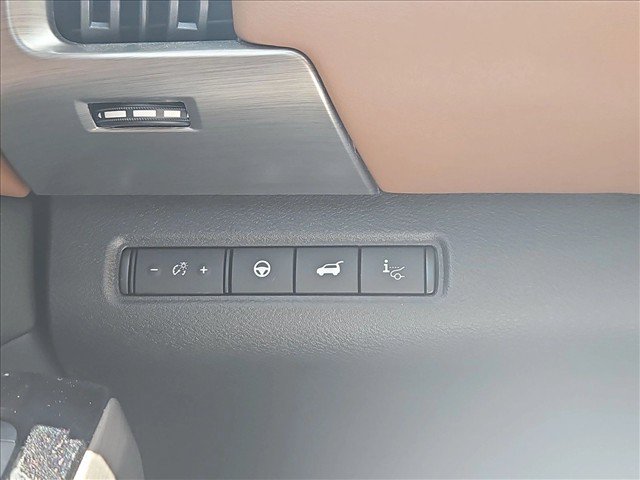 Used 2025 Nissan Pathfinder Platinum w/ Cargo Package FWD image 21