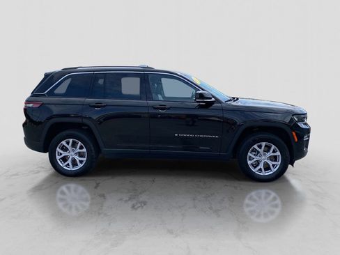 Certified 2022 Jeep Grand Cherokee Limited AWD/4WD image 11