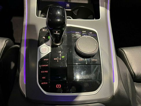 Used 2022 BMW X5 xDrive40i w/ Premium Package image 21