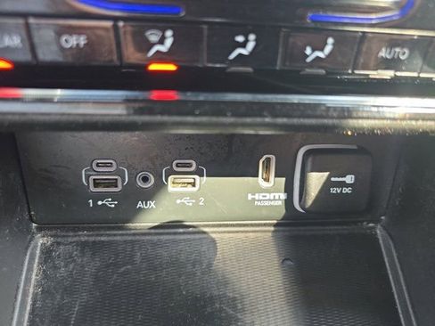 Used 2022 Jeep Grand Cherokee Overland w/ Luxury Tech Group IV image 35