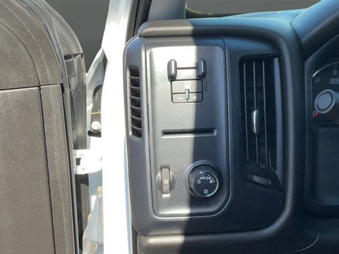 Used 2018 Chevrolet Silverado 1500 W/T w/ Trailering Package image 44