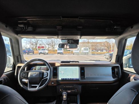 Certified 2022 Ford Bronco Outer Banks image 11