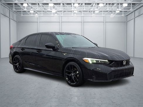 Used 2025 Honda Civic Sport Touring image 4