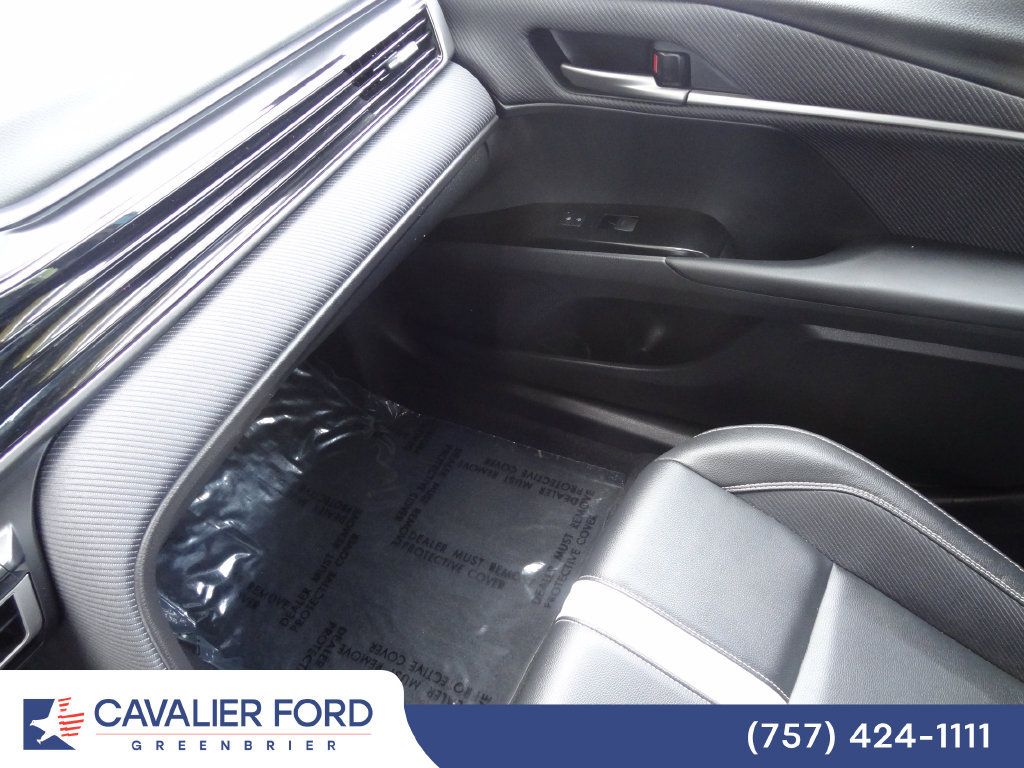Used 2025 Toyota Camry SE FWD image 33