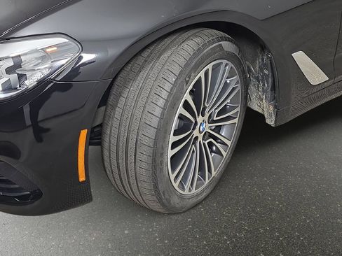 Used 2018 BMW 530i xDrive AWD/4WD image 37