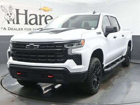 Used 2023 Chevrolet Silverado 1500 LT Trail Boss w/ Protection Package AWD/4WD image 7