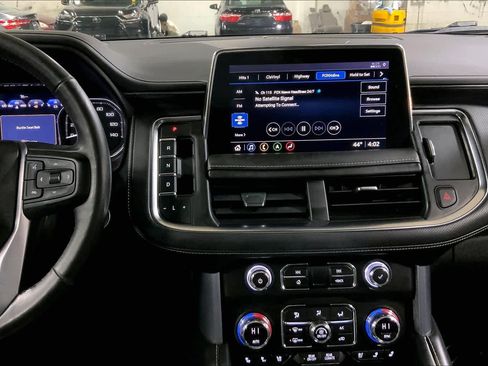 Used 2021 GMC Yukon SLT w/ SLT Premium Package image 7