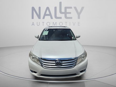 Used 2011 Toyota Avalon Limited FWD image 8