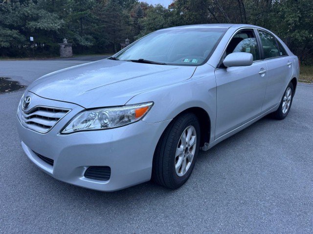 Used 2011 Toyota Camry LE w/ LE Extra-Value Pkg FWD image 3
