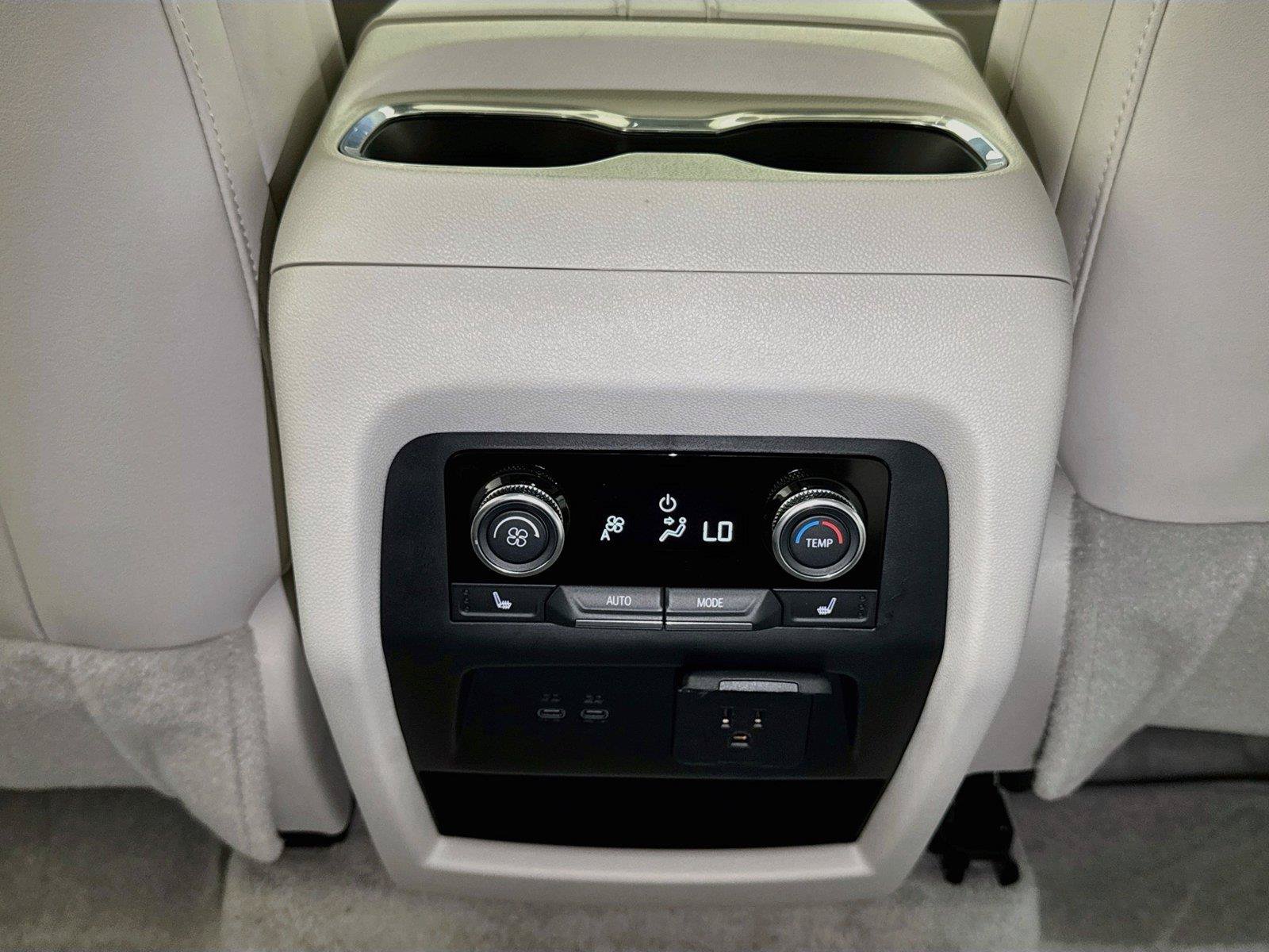 Used 2026 Buick Enclave Avenir w/ Super Cruise Package FWD image 25