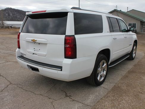 Used 2016 Chevrolet Suburban LTZ image 6